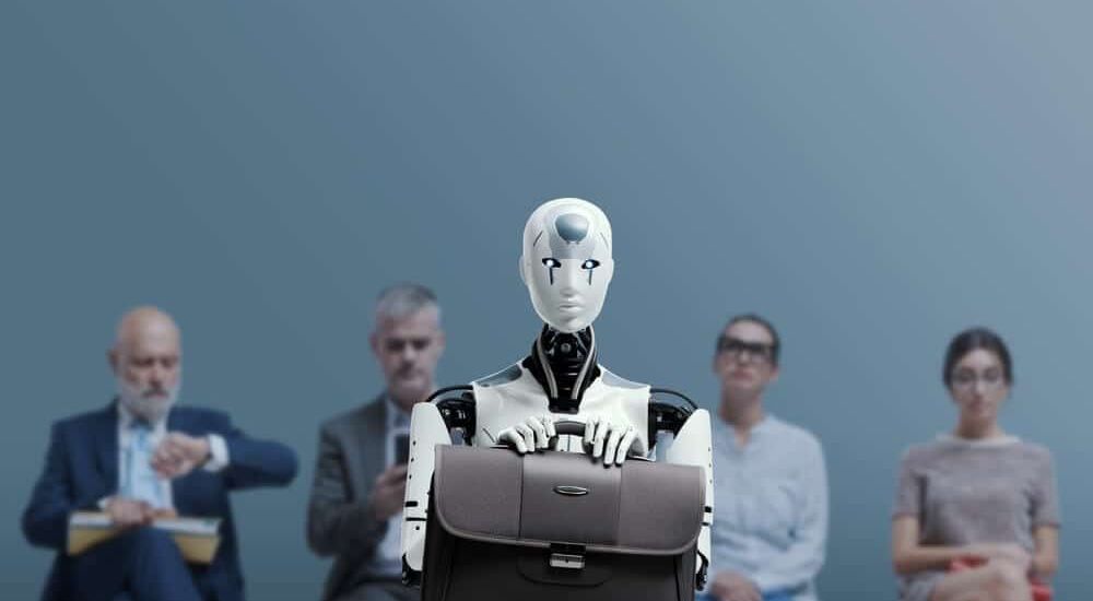 Droša mākslīgā intelekta izmantošana Robots ar dokumentu portfeli starp kandidātiem uz interviju – simbolisks attēlojums Skrivanek pieejai par to, kā sagatavoties mākslīgā intelekta regulai un tās ietekmei uz tulkošanas nozari.