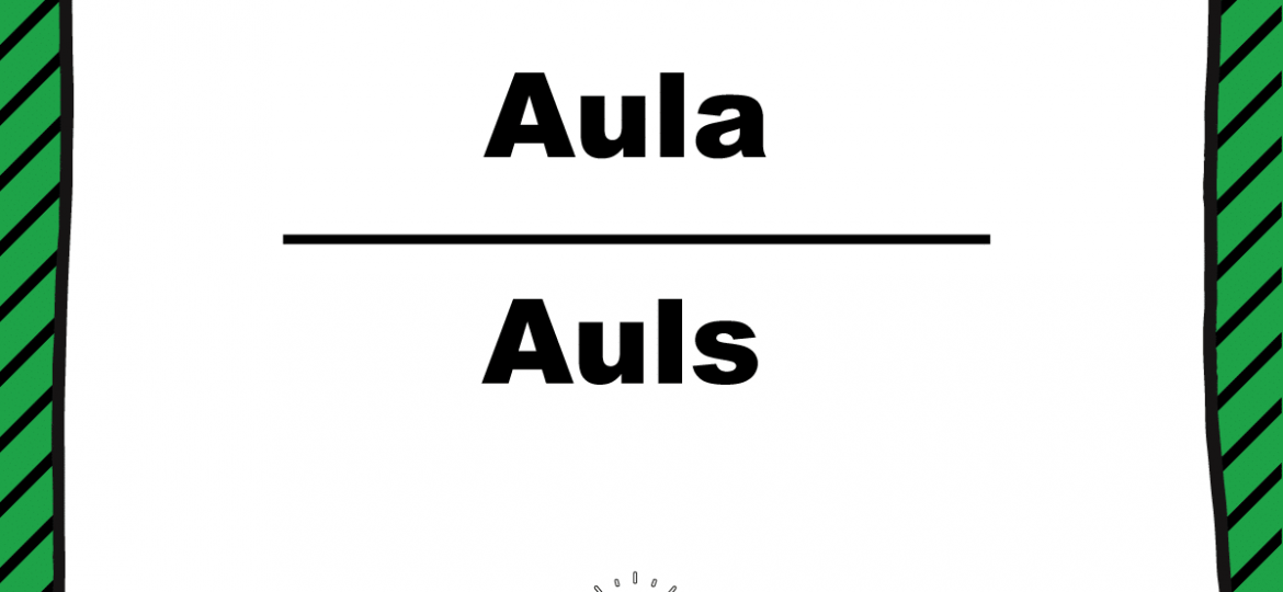 Balts kvadrātveida lauks ar zaļu svītrainu fonu, augšpusē “SKRIVANEK” logotips, vidū melns teksts “Aula”, “Auls”, apakšā spuldzītes ikona un uzraksts “#valodaspadoms”.
